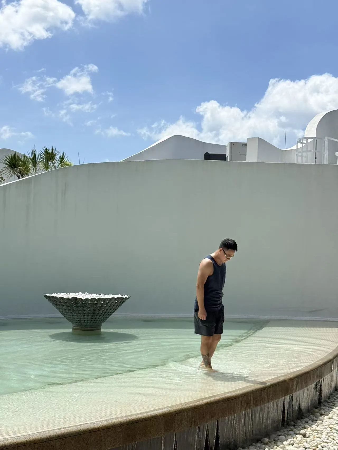 三亚涉水漫步