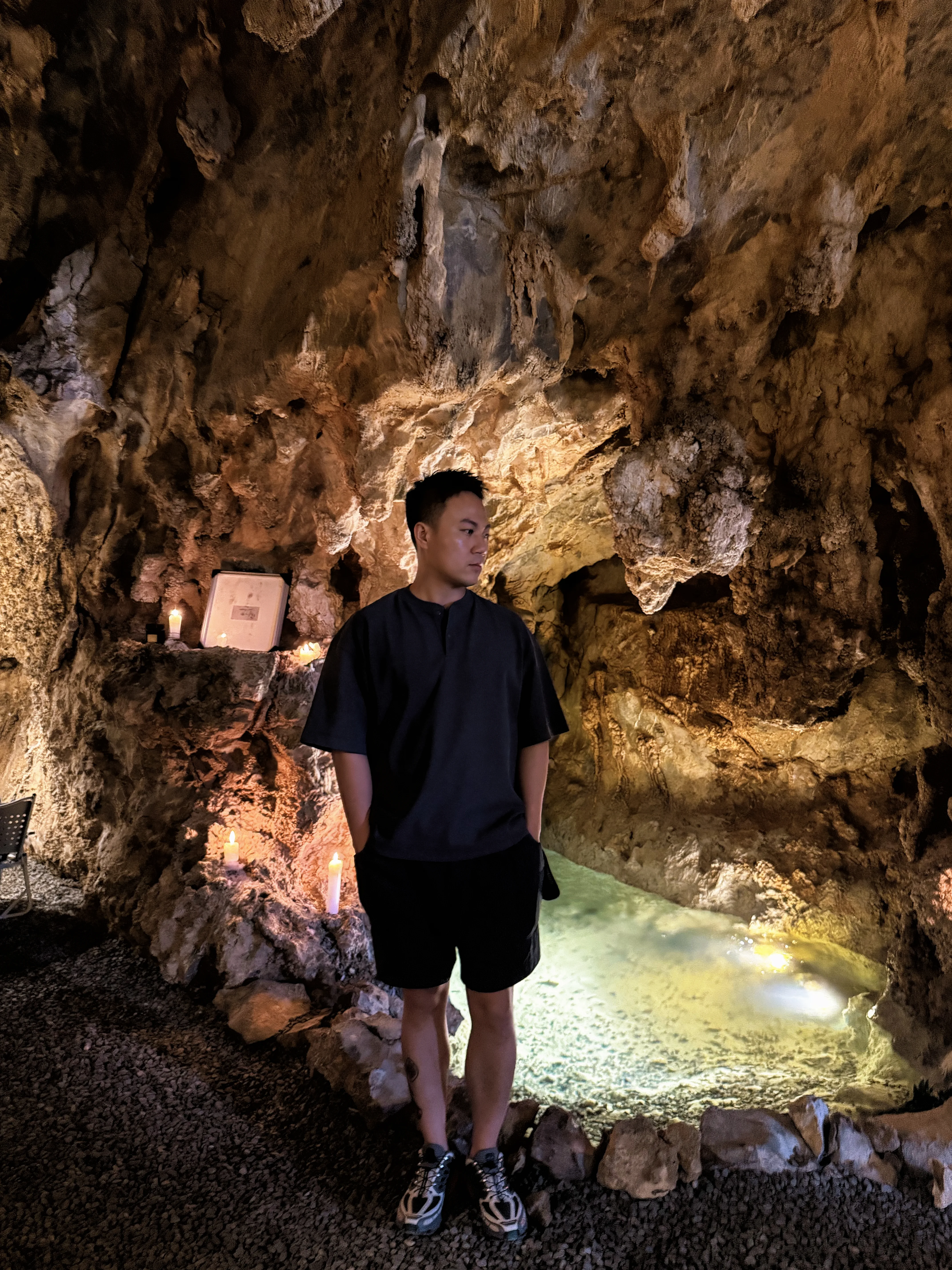 贵阳洞穴水池